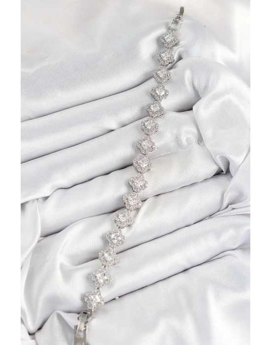 ® Pirinç Zirkon Taşlı Yonca Baget Model Gümüş Renk VIP Seri Kadın Bileklik