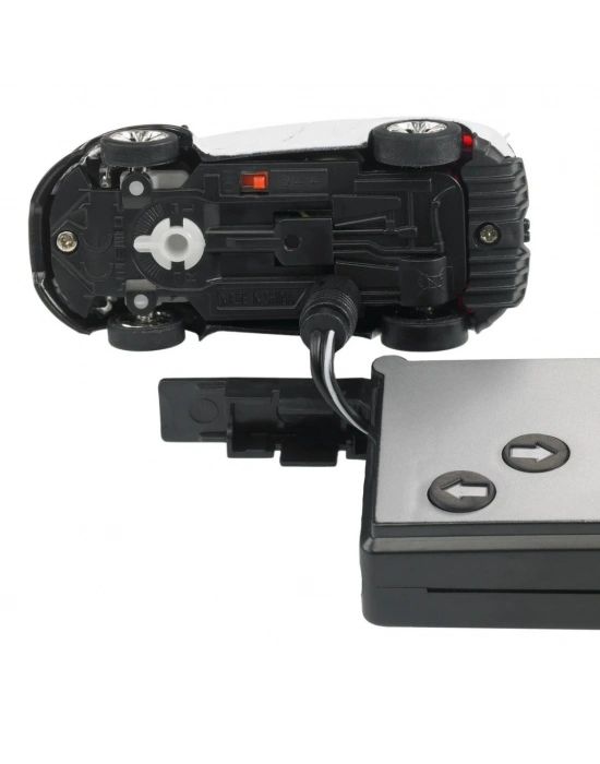 ®   Mavi Yarış Arabası