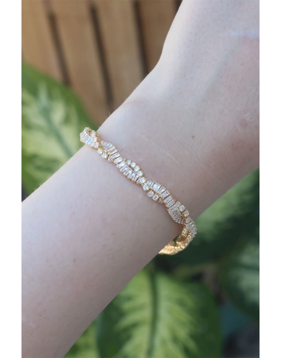 ® Vip Seri Pirinç Zirkon Taşlı Gold Renk Sarmal Model Bileklik