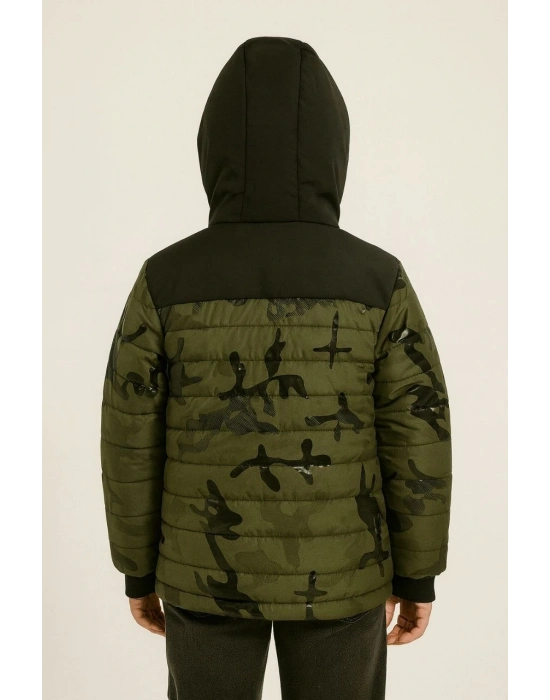 Kamuflaj Desenli Mont İçi Sıcak Tutan Pelüş Astarlı, Kapüşonlu, Fermuarlı Kışlık Su İtici Şişme Mont - Haki