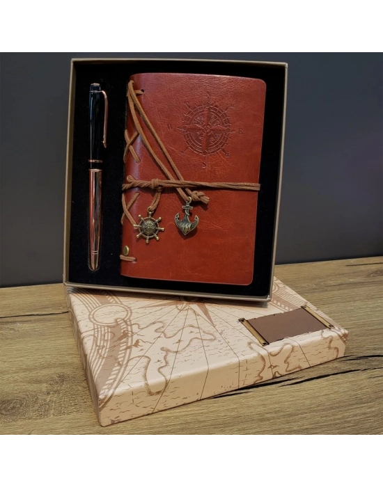 ÇOK SATAN Deri Pusula Tasarımlı Defter Ve Metal Kalem Seti