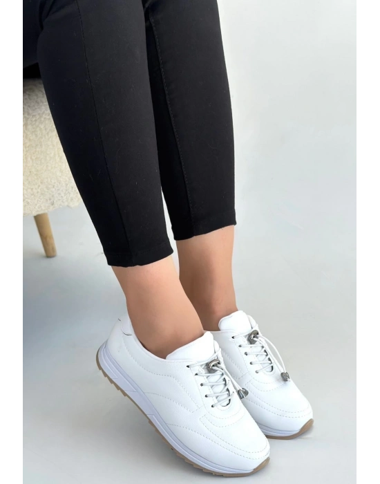 Finna Beyaz Cilt Bağcıklı Spor Ayakkabı
