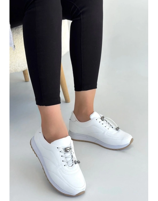 Finna Beyaz Cilt Bağcıklı Spor Ayakkabı