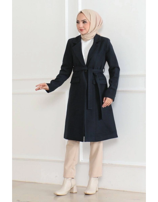 Kaşe Kaban – Uzun Boy Kruvaze Yaka, Kuşaklı Tesettür Kışlık Kaban, Astarlı Şık Yünlü Dokuma Oversize Rahat Kalıp, Cepli Modern Kaşe Mont Modeli - Lacivert