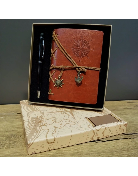 ÇOK SATAN Pusula Baskılı Deri Defter Kalem Seti