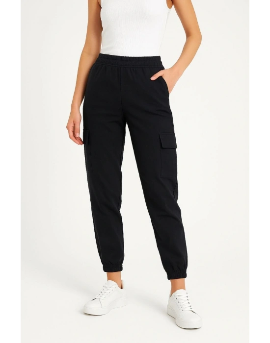 Siyah Jogger Eşofman Altı Rahat Kalıp, Kargo Cepli, Lastikli Paça, Günlük Spor Pantolon - Siyah