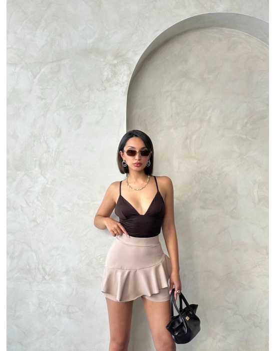 Valonlu fırfırlı şort bej s24683