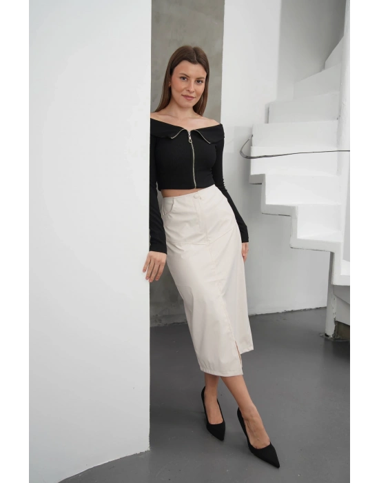 Yırtmaçlı uzun deri etek krem