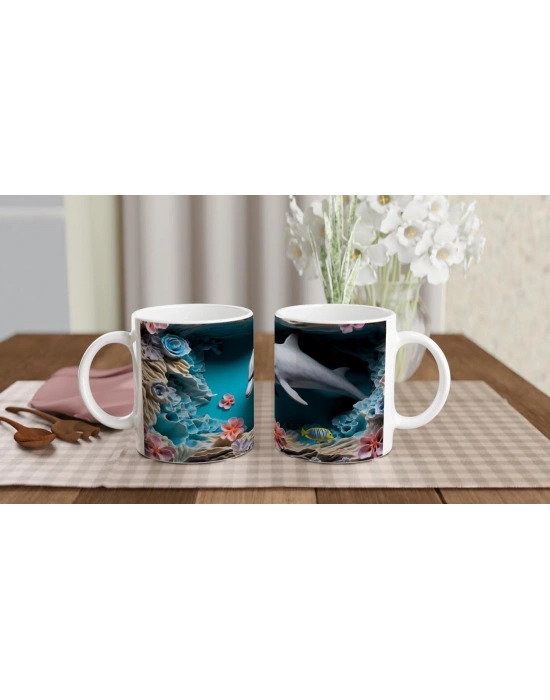 Deniz Bahçesinde Oyun Oynayan Sevimli Yunus Kupa Bardak