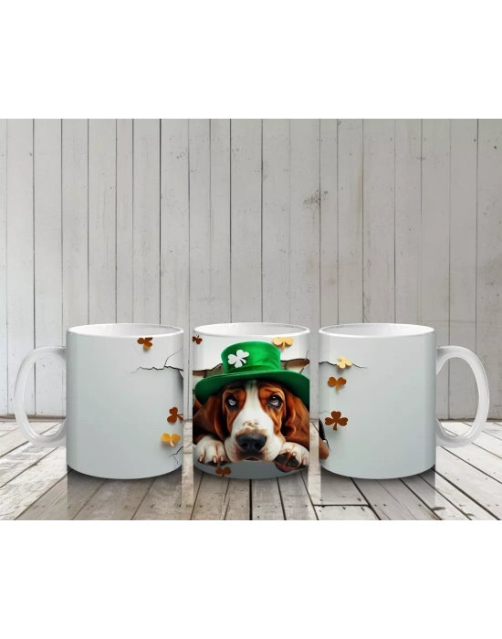 Dört Yapraklı Yoncalar İçinde Şapkalı Köpek – Baskılı Kahve Kupası