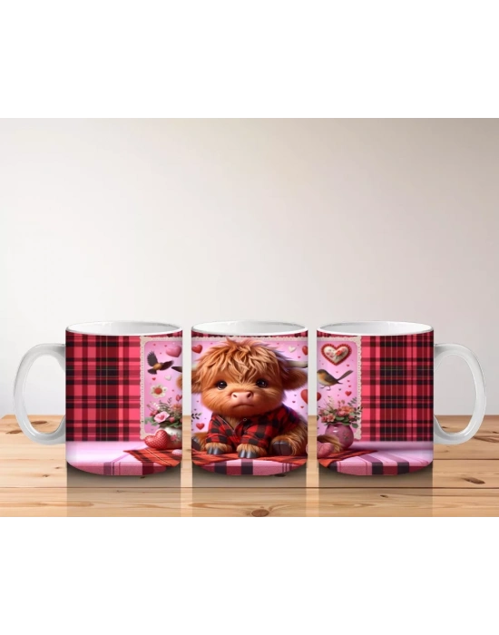 Ekoseli Kalpli Arka Plan Üzerinde Boğa Figürü – Baskılı Kahve Kupası