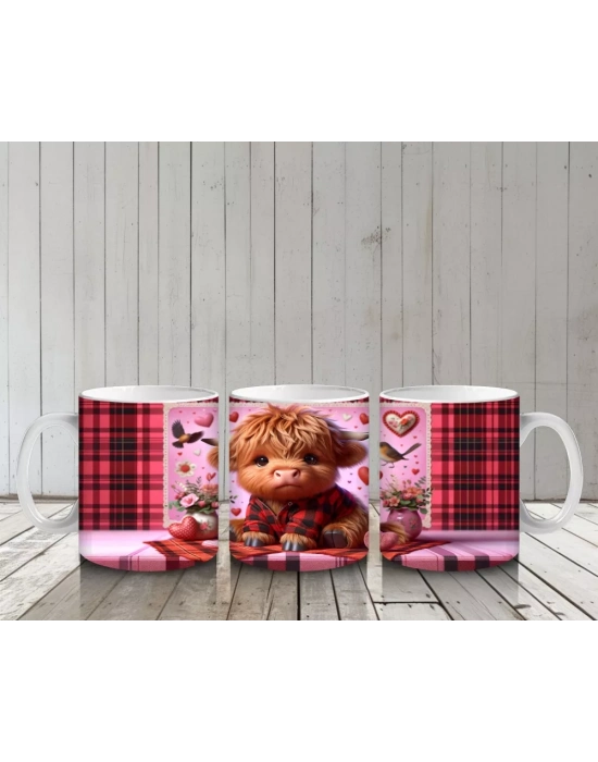 Ekoseli Kalpli Arka Plan Üzerinde Boğa Figürü – Baskılı Kahve Kupası