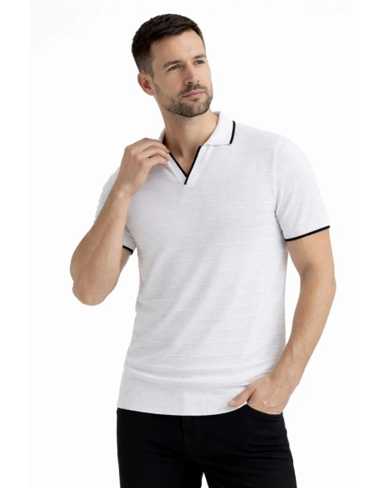 Erkek Triko Kumaş Yakalı Düğmesiz Açık Yaka Fitilli Kısa Kollu Regular Fit Tişört T-shirt - Beyaz