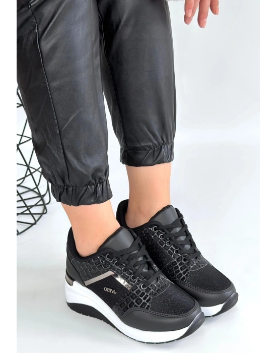 Geja Siyah Cilt Bağcıklı Beyaz Tabanlı Spor Ayakkabı