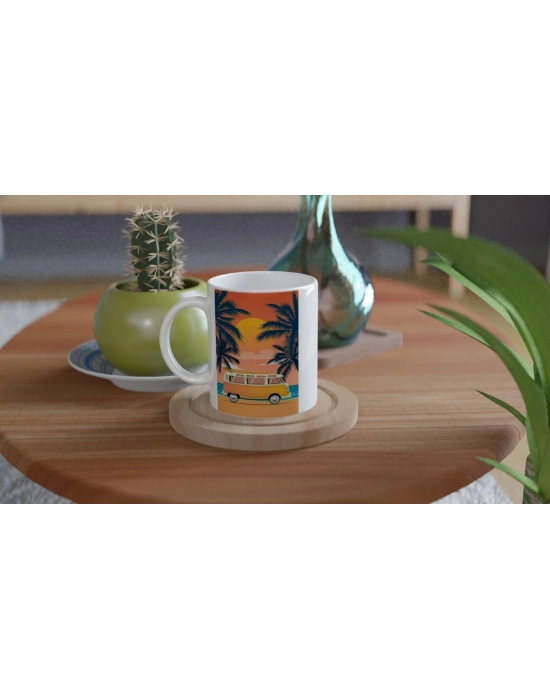 Gün Batımında Palmiye ve Surf Minibüsü Temalı Retro Kupa Bardak