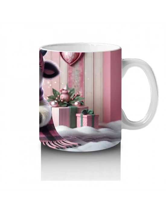 Hediye Kutuları Arasında Oturan Kalpli Figür Tutan İnek - Baskılı kahve kupası