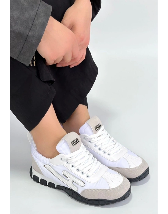 Huer Beyaz Nubuk Bağcıklı Spor Ayakkabı