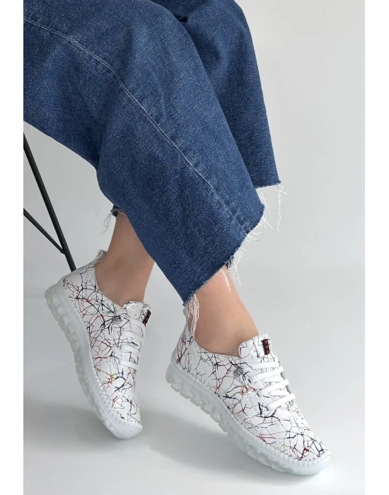 Kinte Beyaz Desenli Deri Bağcıklı Spor Ayakkabı
