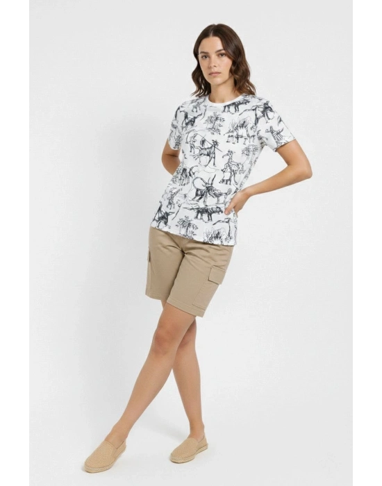 Kadın Beyaz Dinozor Desenli Tişört – Regular Kalıp, Bisiklet Yaka, Dijital Baskılı Pamuklu T-Shirt - Beyaz