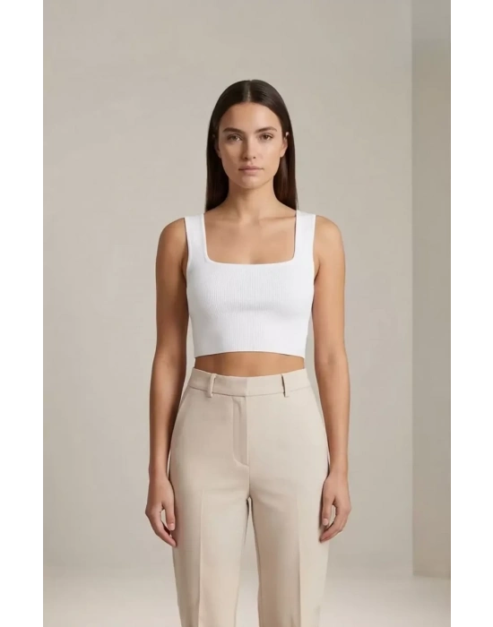 Kadın Beyaz Kalın Askılı Crop Top Büstiyer – Modern ve Şık Tasarım