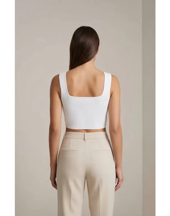 Kadın Beyaz Kalın Askılı Crop Top Büstiyer – Modern ve Şık Tasarım