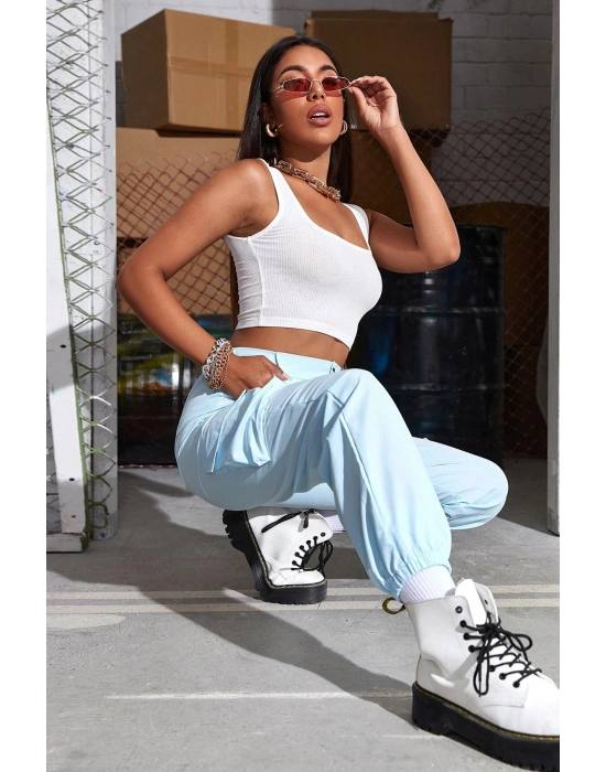 Kadın Beyaz Kalın Askılı Crop Top Büstiyer – Modern ve Şık Tasarım