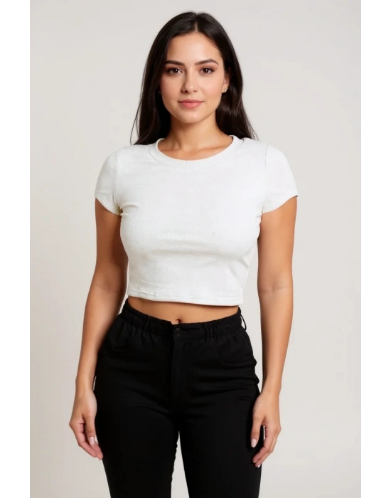 Kadın Beyaz Yuvarlak Yaka Yarım Kol Crop Top Bluz