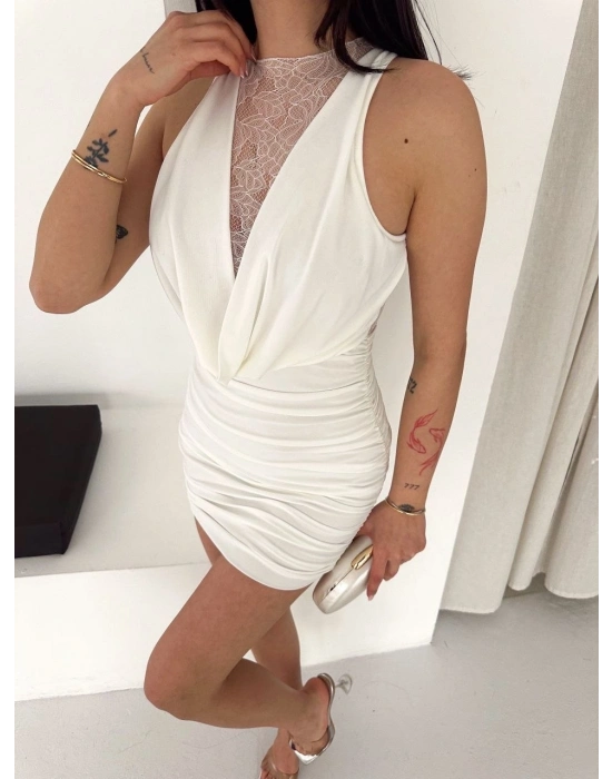 Kadın Dantel Detaylı Derin Dekolte Drapeli Mini Elbise Şık Kolsuz - Beyaz