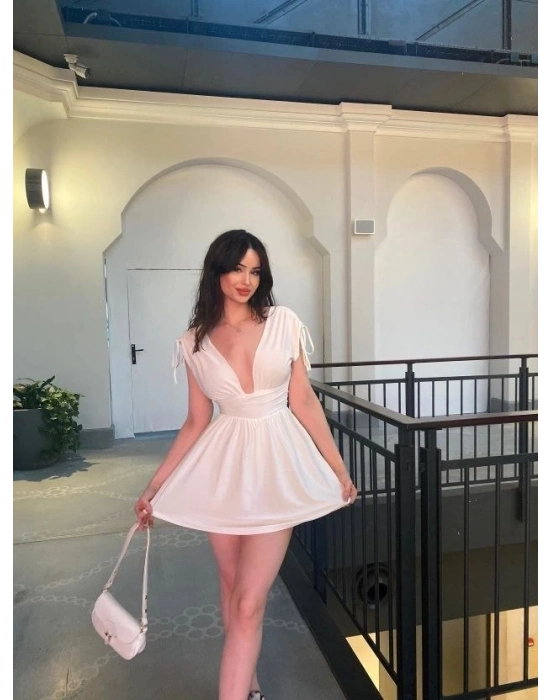 Kadın Derin V Yaka Etek Görünümlü Şortlu Elbise Drapeli Mini Yazlık - Beyaz