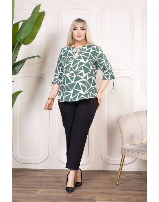 Kadın Desenli Püsküllü Viskon Bluz Bebe Yaka Kısa Kollu Big Size Rahat Kesim - Desenli