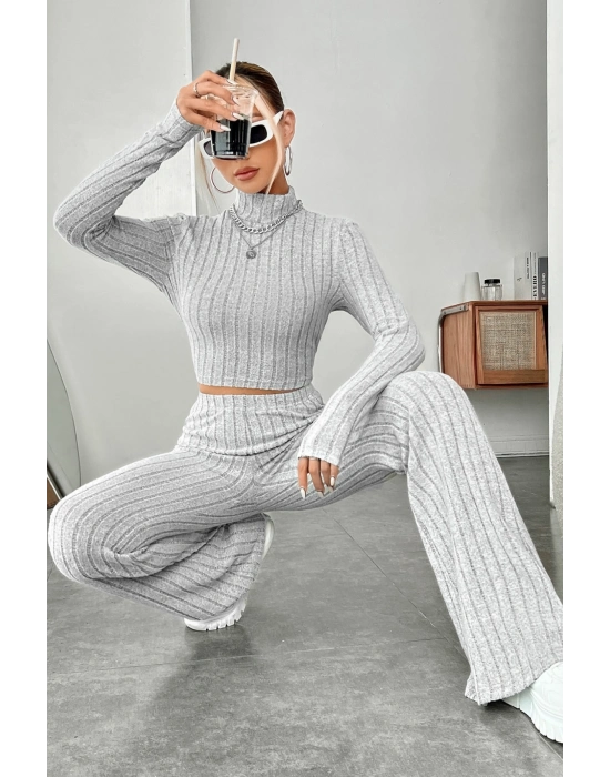 Kadın Gri Çizgili Boğazlı Crop Top ve Yüksek Bel Pantolon Takım