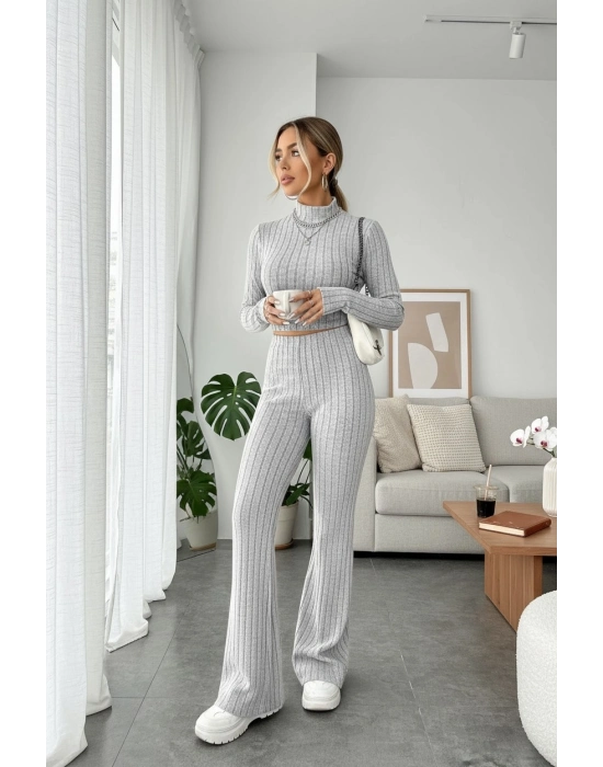 Kadın Gri Çizgili Boğazlı Crop Top ve Yüksek Bel Pantolon Takım