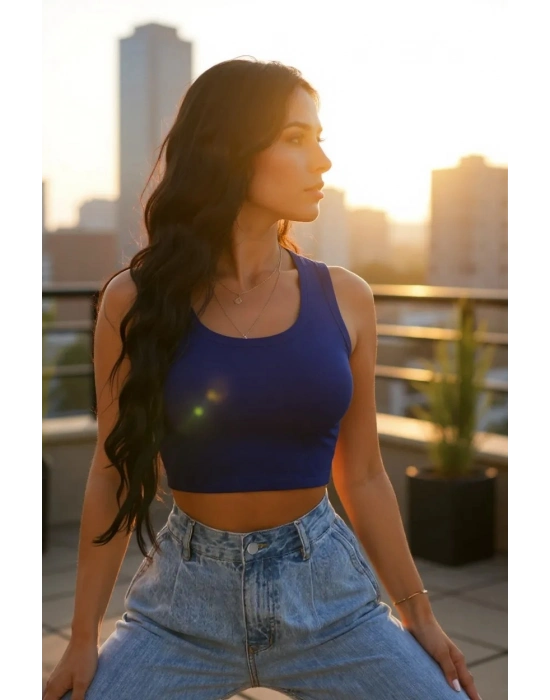 Kadın Lacivert Kare Yaka Crop Top Bluz – Şık, Rahat ve Kolay Kombinlenebilir