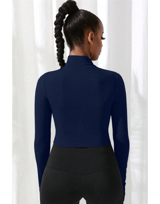Kadın Lacivert Uzun Kol Fermuarlı Parmak Geçme Detaylı Dik Yaka Crop Top Bluz – Şık, Rahat ve Kolay Kombinlenebilir