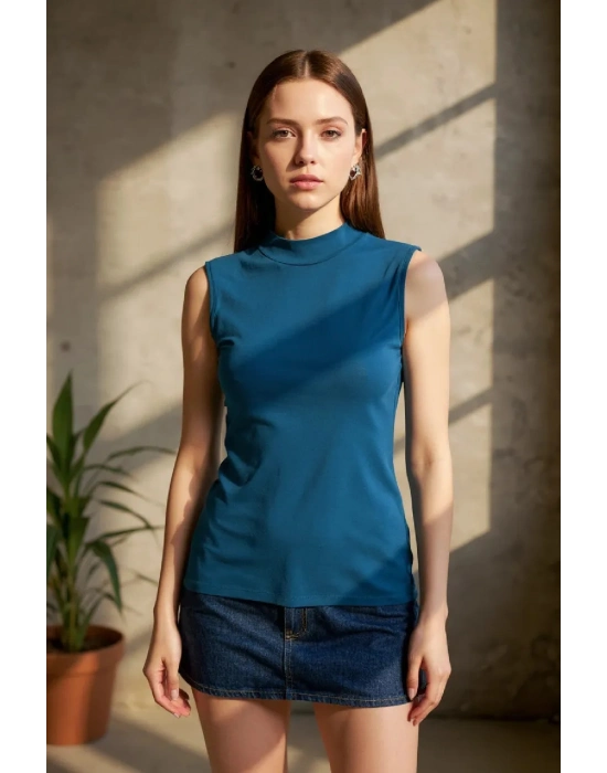 Kadın Mavi Kolsuz Balıkçı Yaka Basic Bluz