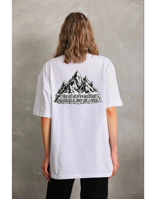 Kadın Nihilist Penguen Temalı Oversize Bisiklet Yaka Tişört - Beyaz
