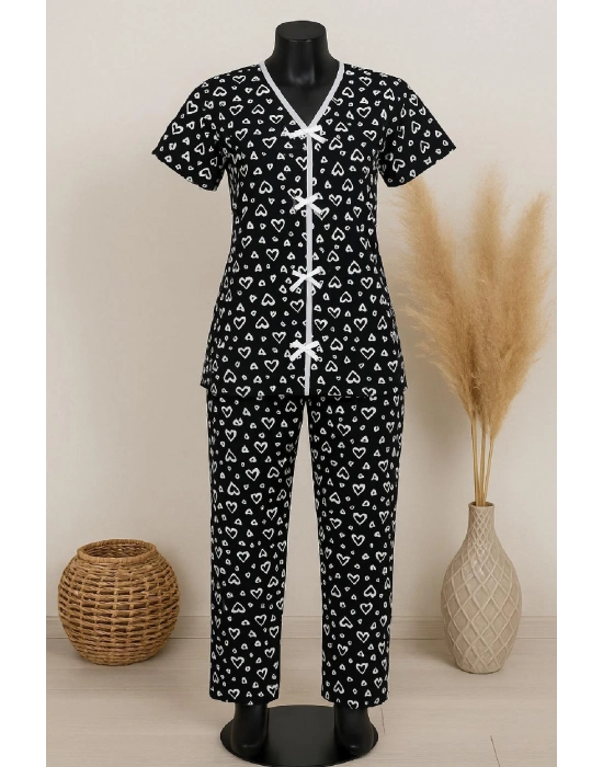 Kadın Siyah Beyaz Kalp Desenli Fiyonklu Kısa Kollu Pijama Takımı