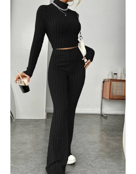 Kadın Siyah Boğazlı Crop Top ve Yüksek Bel Eşofman Takımı Spor Şık Kombin