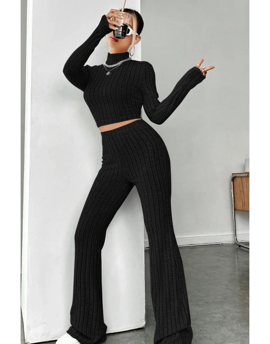 Kadın Siyah Boğazlı Crop Top ve Yüksek Bel Eşofman Takımı Spor Şık Kombin