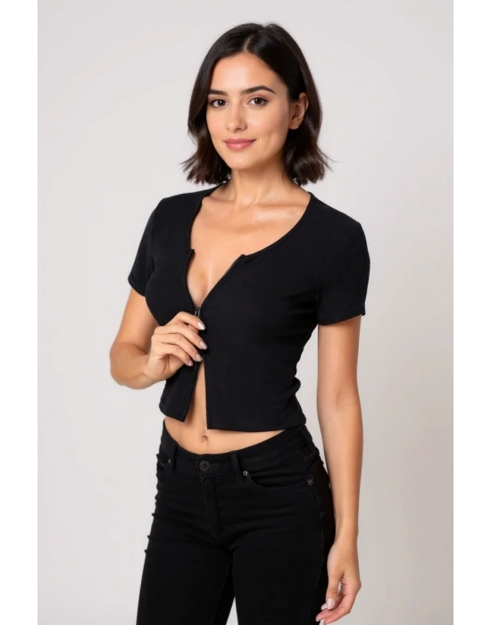 Kadın Siyah Çift Fermuarlı Yarım Kol Crop Top Bluz – Şık, Rahat ve Kolay Kombinlenebilir
