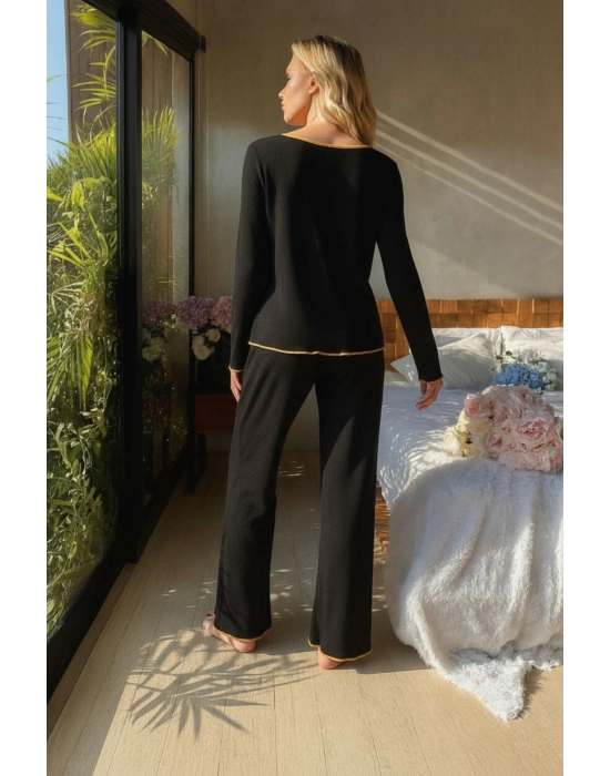 Kadın Siyah Fiyonklu İç Çamaşırı ve Uzun Kollu V Yaka Pijama Takımı 4lü Set