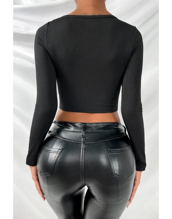 Kadın Siyah Göğüs Dekolteli Çapraz Askılı Uzun Kollu Crop Top Bluz – Şık, Rahat ve Kolay Kombinlenebilir