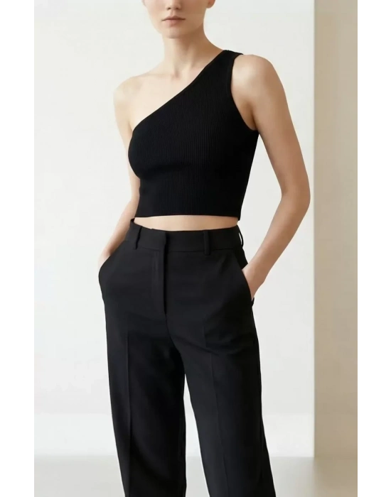 Kadın Siyah Tek Omuz Crop Büstiyer – Modern ve Şık Tasarım