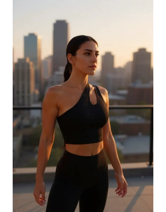 Kadın Siyah Tek Omuz Cut Out Detaylı Crop Top Bluz – Şık, Rahat ve Kolay Kombinlenebilir