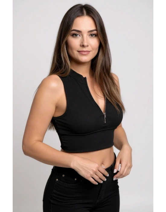 Kadın Siyah Yarım Fermuarlı Sıfır Kol Crop Top Bluz – Şık, Rahat ve Kolay Kombinlenebilir