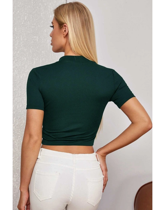 Kadın Yeşil Yarım Fermuarlı ve Kısa Kollu Crop Top Bluz – Şık, Rahat ve Kolay Kombinlenebilir