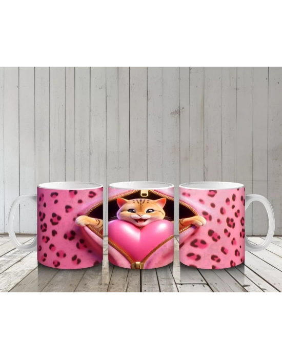 Kalp Desenli Battaniyeye Sarılmış Sevimli Kediler – Baskılı Kahve Kupası