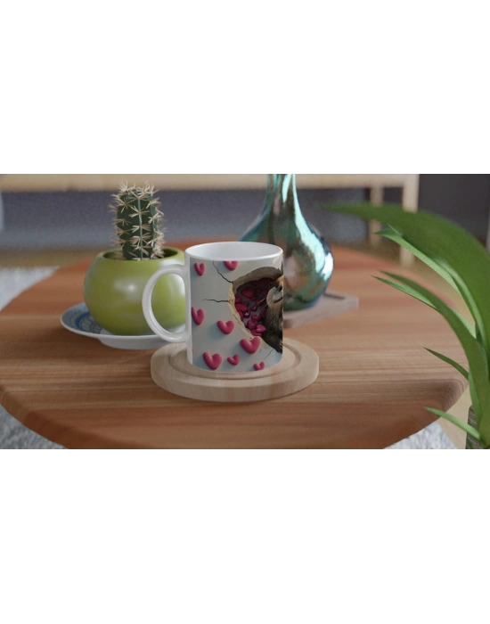 Kalp Dolu Duvardan Bakan Su Samuru Temalı Baskılı Kupa Bardak