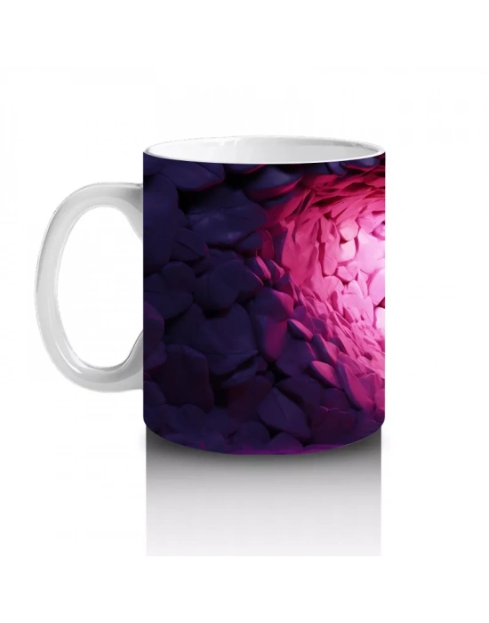 Kalp Şeklinde Işıltılı Taşlar Arasında Kelebek – Baskılı Kahve Kupası