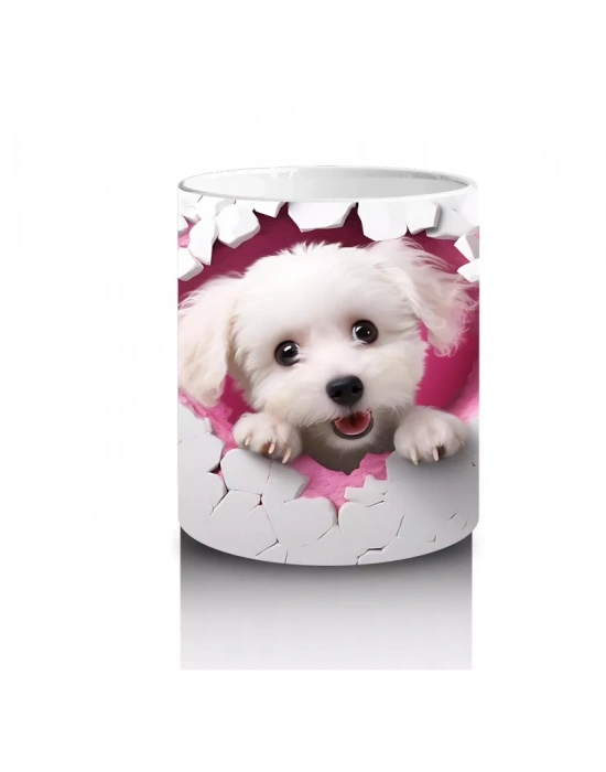 Kalpler Arasında Bakan Pofuduk Beyaz Köpek – Baskılı Kahve Kupası